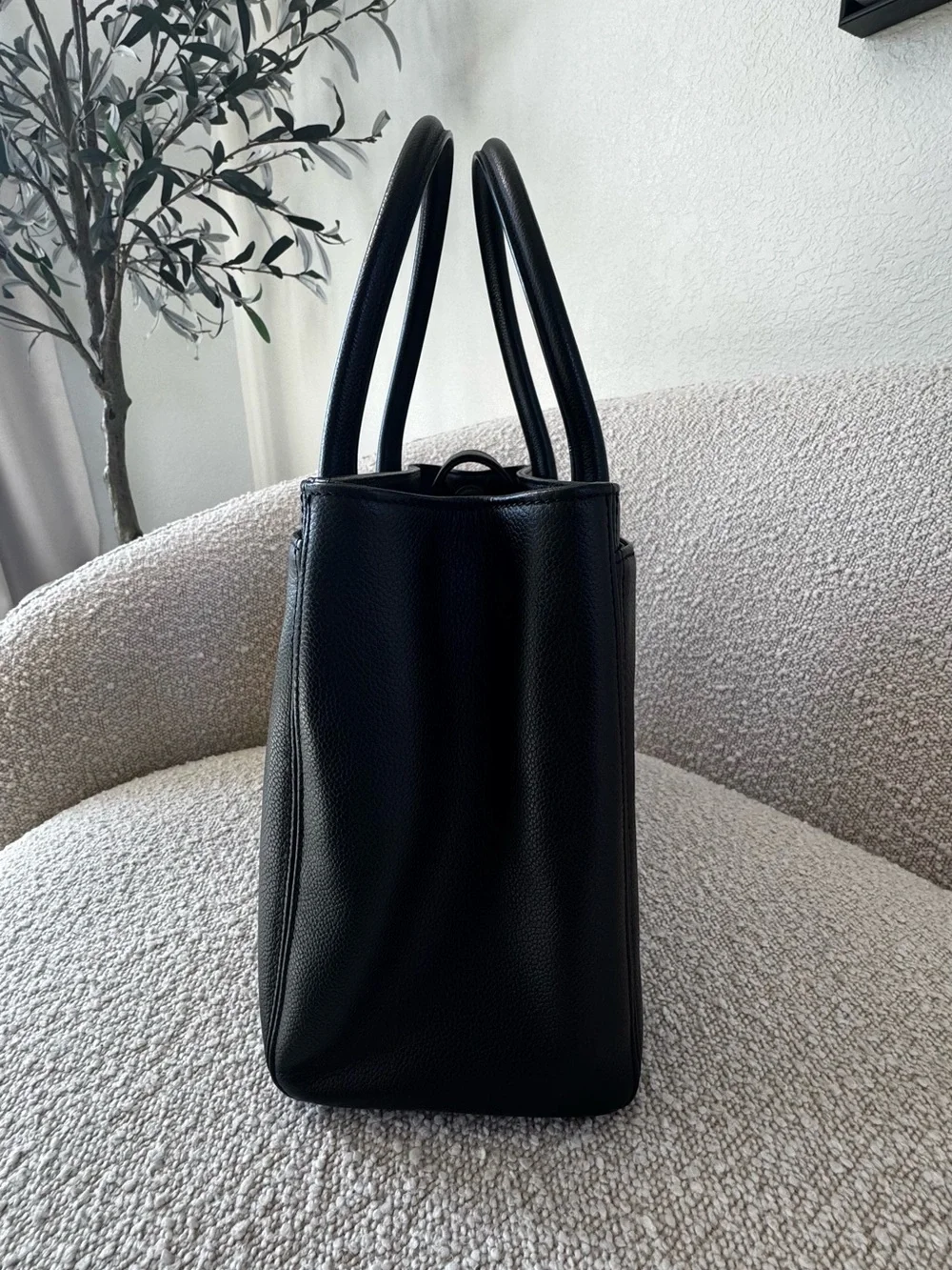 Chanel Cerf Executive Shopper Tote Bag in Black with Gold Hardware - Picture 3 of 10
